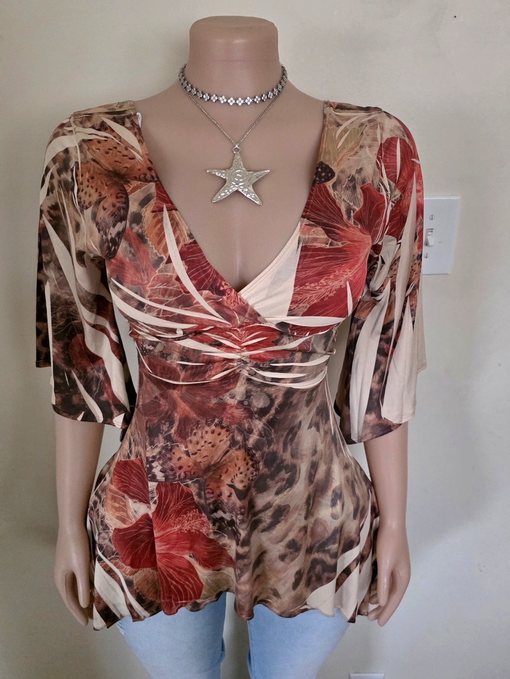 Body Central Brown Red Floral Wrap-Style V-Neck Top